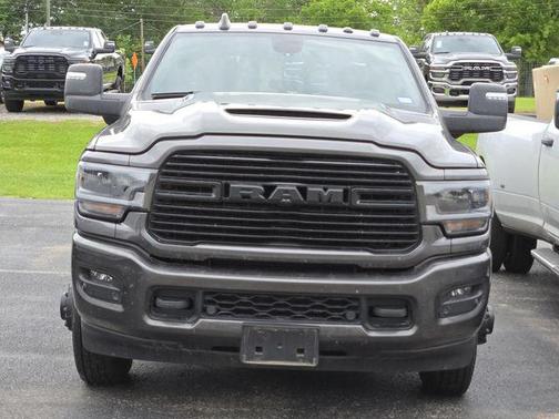2024 RAM 3500 Laramie Crew Cab 4x4 8' Box