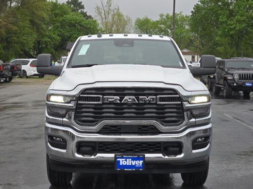 2025 RAM 2500 Tradesman Crew Cab 4x4 6'4' Box