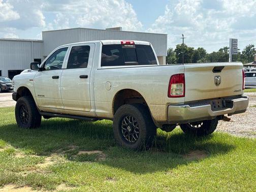 2022 RAM 2500 Tradesman Crew Cab 4x4 6'4' Box