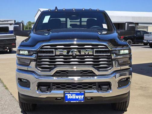 2025 RAM 2500 Tradesman Crew Cab 4x4 6'4' Box