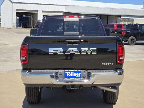 2025 RAM 2500 Tradesman Crew Cab 4x4 6'4' Box