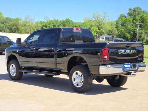 2025 RAM 2500 Tradesman Crew Cab 4x4 6'4' Box