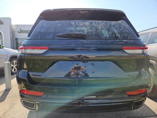 2024 Jeep Grand Cherokee Summit