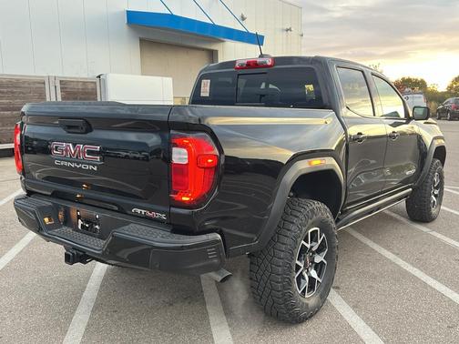 2023 GMC Canyon AT4X