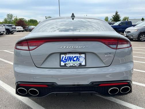 2022 Kia Stinger GT1