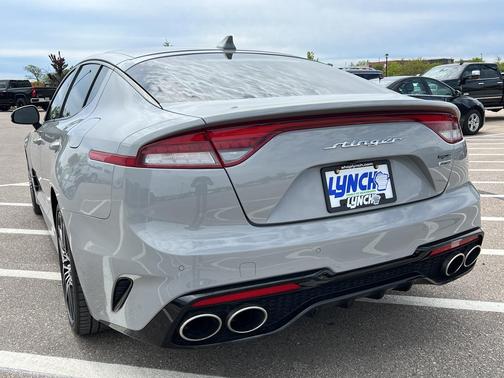 2022 Kia Stinger GT1
