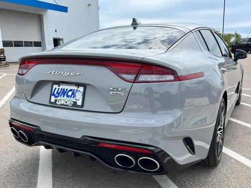 2022 Kia Stinger GT1
