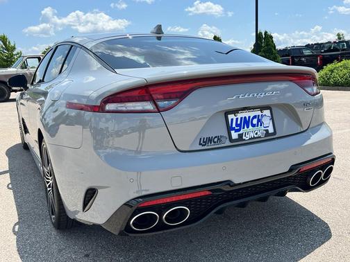 2022 Kia Stinger GT1