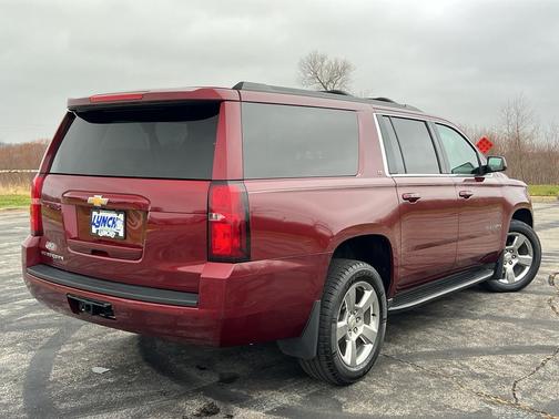 2017 Chevrolet Suburban LT