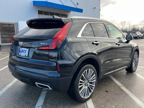 2024 Cadillac XT4 Premium Luxury