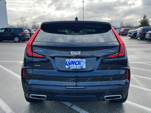 2024 Cadillac XT4 Premium Luxury