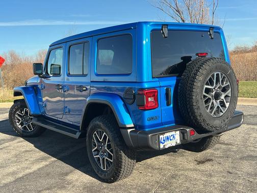 2024 Jeep Wrangler Sahara
