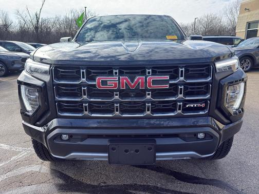 2025 GMC Canyon AT4