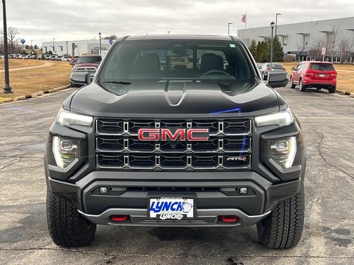 2025 GMC Canyon AT4