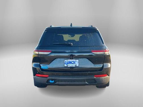 2022 Jeep Grand Cherokee 4xe Trailhawk