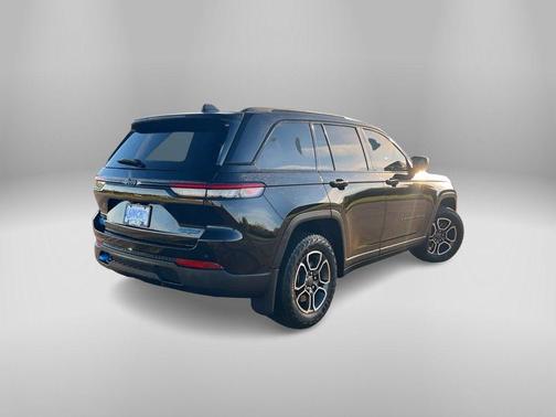 2022 Jeep Grand Cherokee 4xe Trailhawk