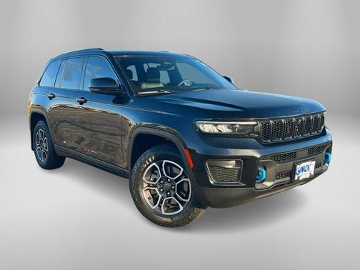 2022 Jeep Grand Cherokee 4xe Trailhawk
