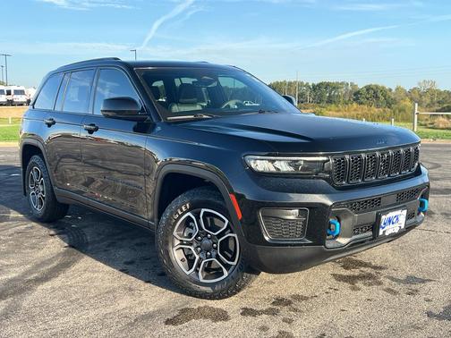 2022 Jeep Grand Cherokee 4xe Trailhawk