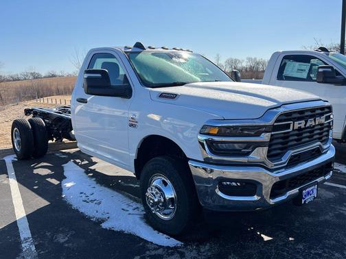2026 RAM 3500 Tradesman/Big Horn