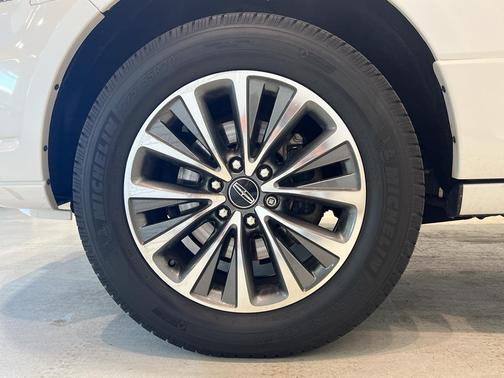 2016 Lincoln Navigator Select