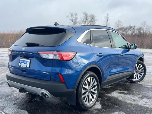 2022 Ford Escape Titanium