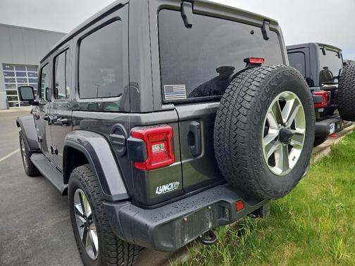Granite Crystal Clearcoat Metallic 2021 Jeep Wrangler Unlimited Sahara