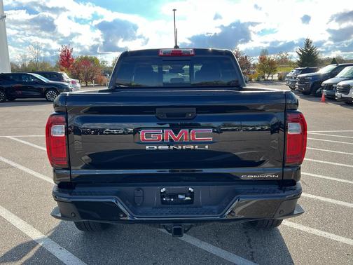2024 GMC Canyon Denali