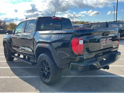 2024 GMC Canyon Denali