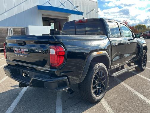 2024 GMC Canyon Denali