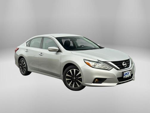 Brilliant Silver 2017 Nissan Altima 2.5 SV