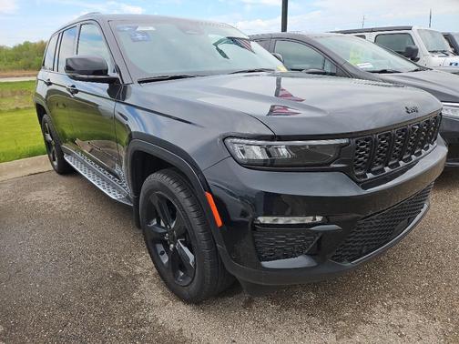 Diamond Black 2023 Jeep Grand Cherokee Limited
