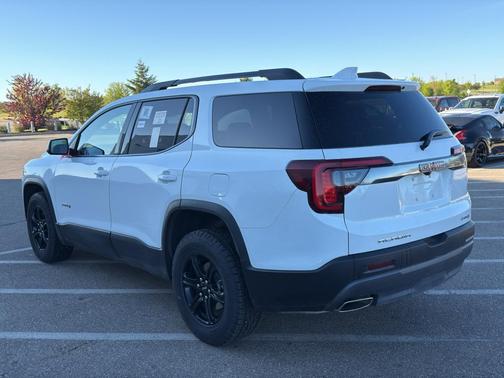 Summit White 2023 GMC Acadia AT4