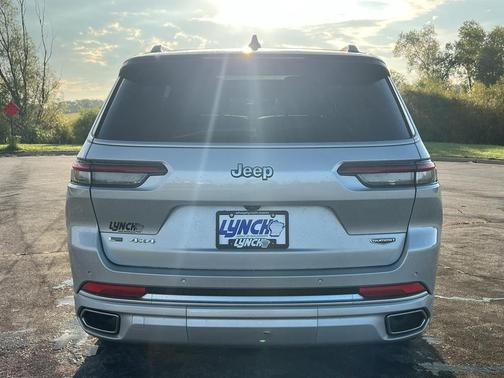 2022 Jeep Grand Cherokee L Summit