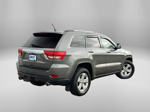 Mineral Gray Clearcoat Metallic 2011 Jeep Grand Cherokee Laredo