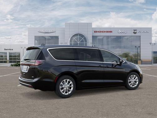2026 Chrysler Pacifica Select AWD