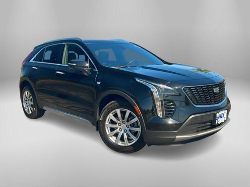 2022 Cadillac XT4 Premium Luxury