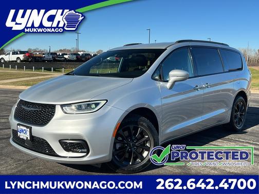 2022 Chrysler Pacifica Touring-L