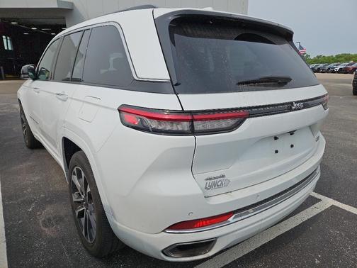 2022 Jeep Grand Cherokee Overland