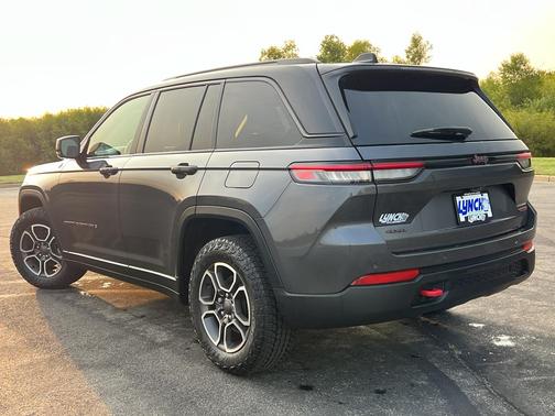 2022 Jeep Grand Cherokee Trailhawk