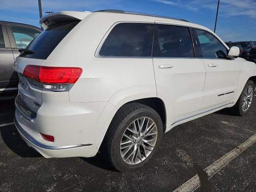 2017 Jeep Grand Cherokee Summit
