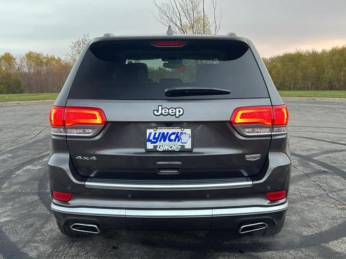 2020 Jeep Grand Cherokee Summit