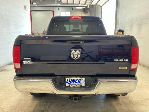 2017 RAM 1500 SLT