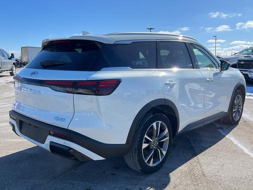 2024 INFINITI QX60 Luxe