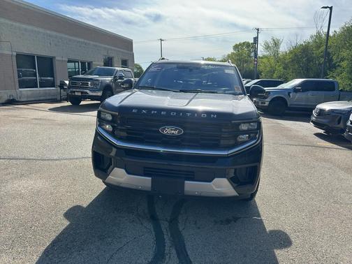 Agate Black Metallic 2025 Ford Expedition Platinum