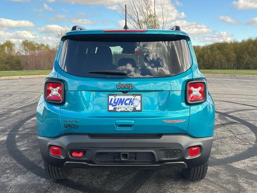 2022 Jeep Renegade Trailhawk