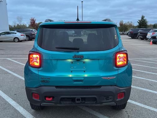 2022 Jeep Renegade Trailhawk