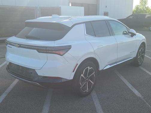 Summit White 2025 Chevrolet Equinox EV LT