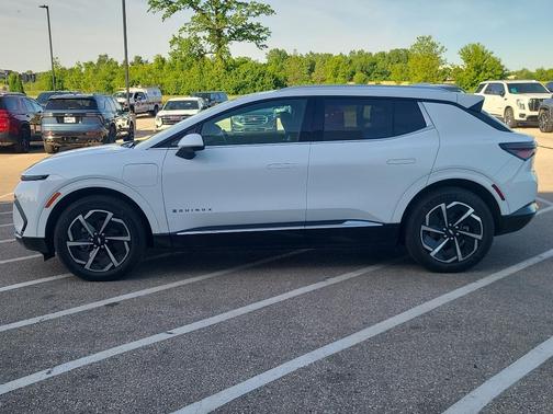 Summit White 2025 Chevrolet Equinox EV LT