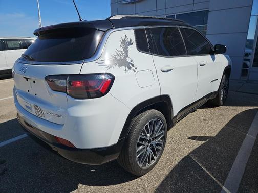 Bright White Clearcoat 2023 Jeep Compass Limited