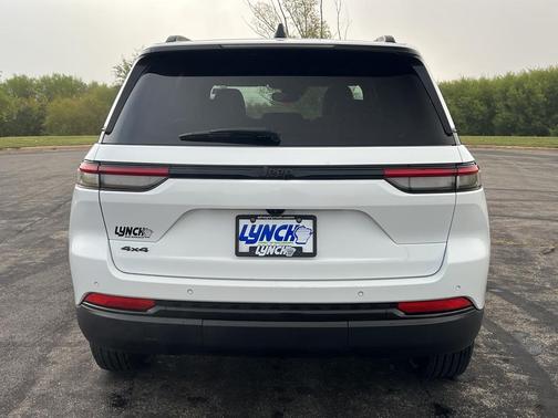 2024 Jeep Grand Cherokee Laredo